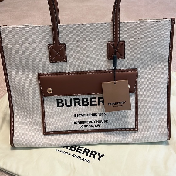 Burberry Medium Two-tone Canvas and Leather Freya Tote - Picture 3 of 14